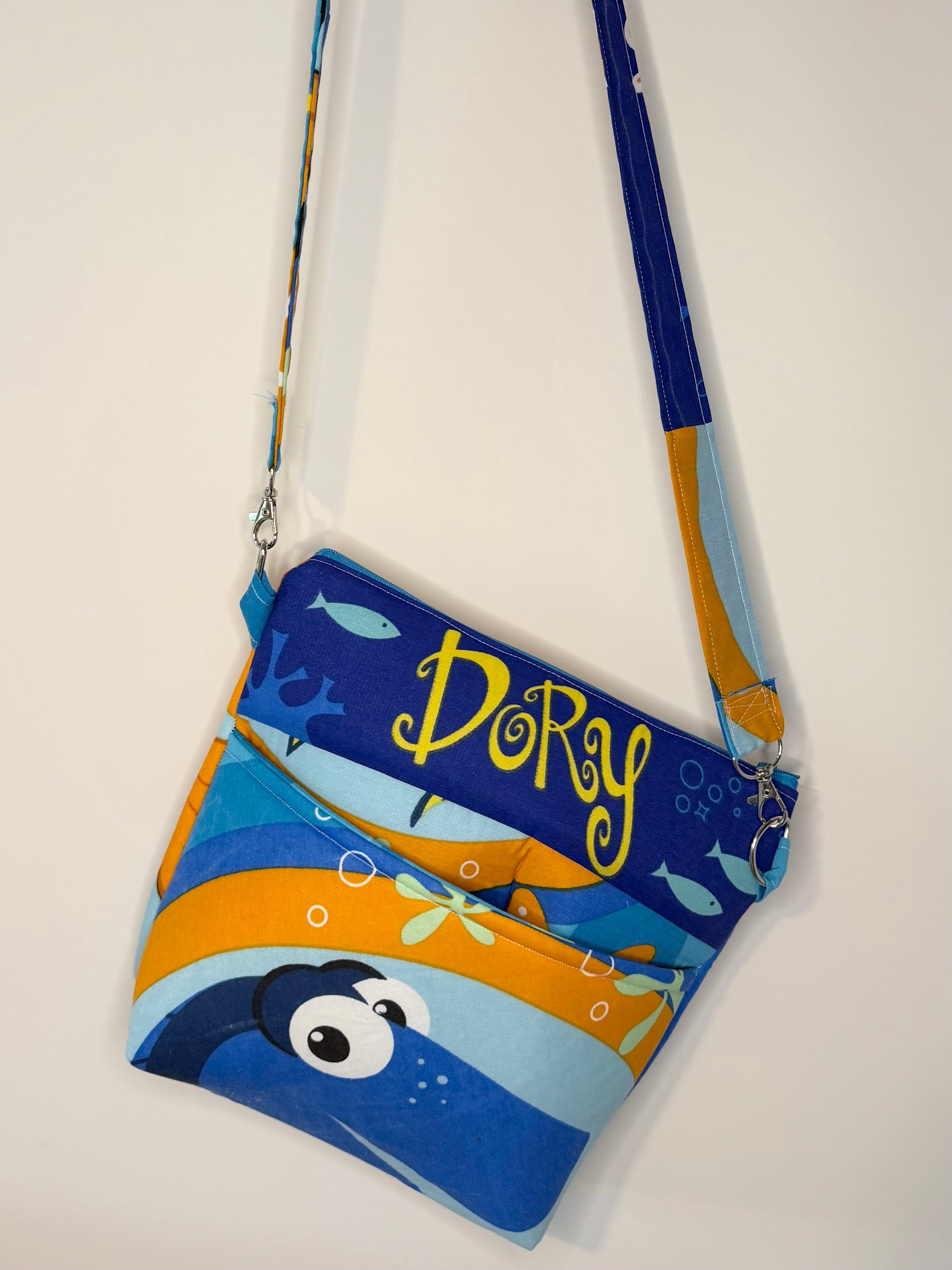 crossbody of blue tang